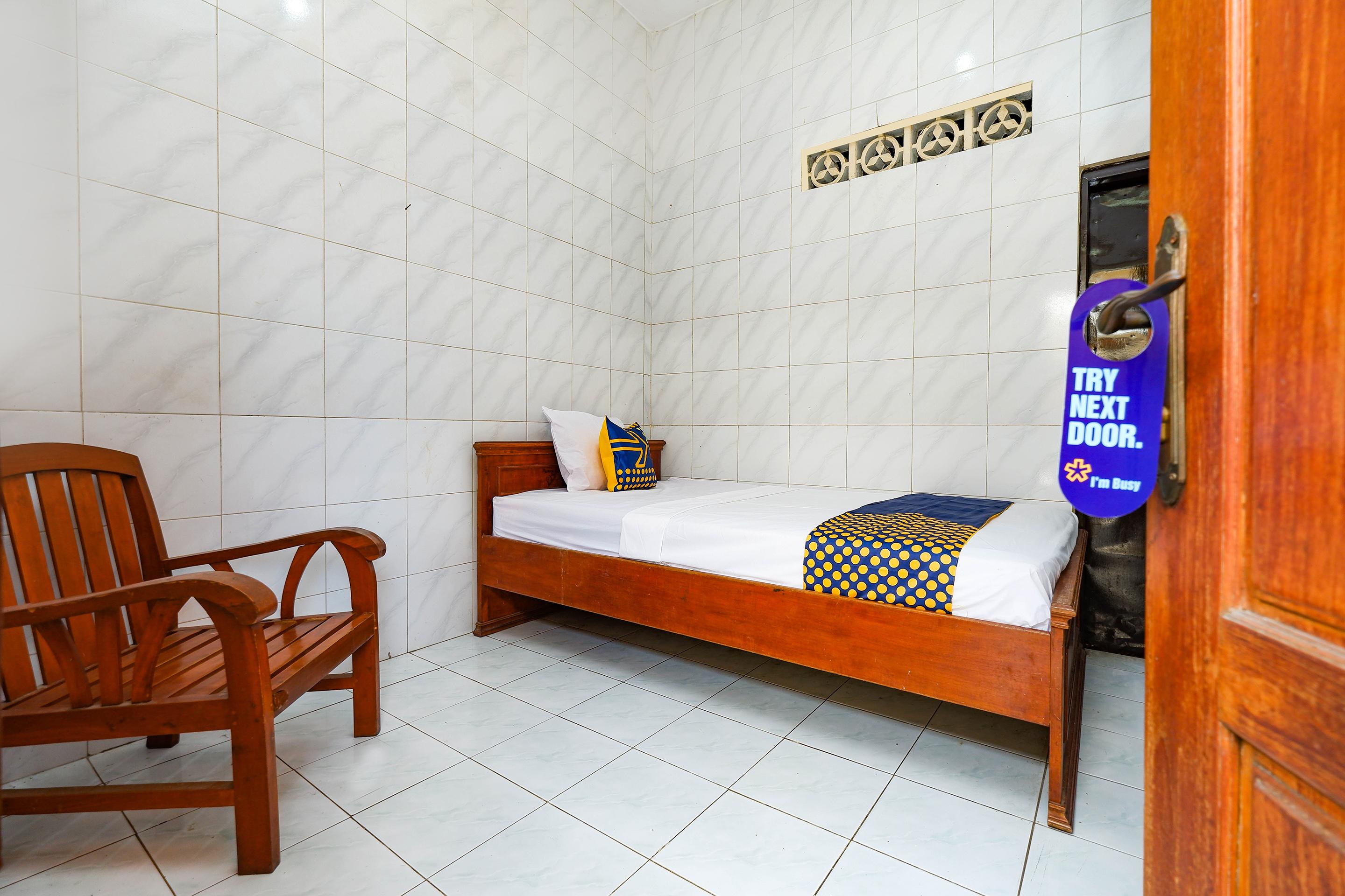 Spot On 2011 Hotel Mekar Sari Solo Екстериор снимка